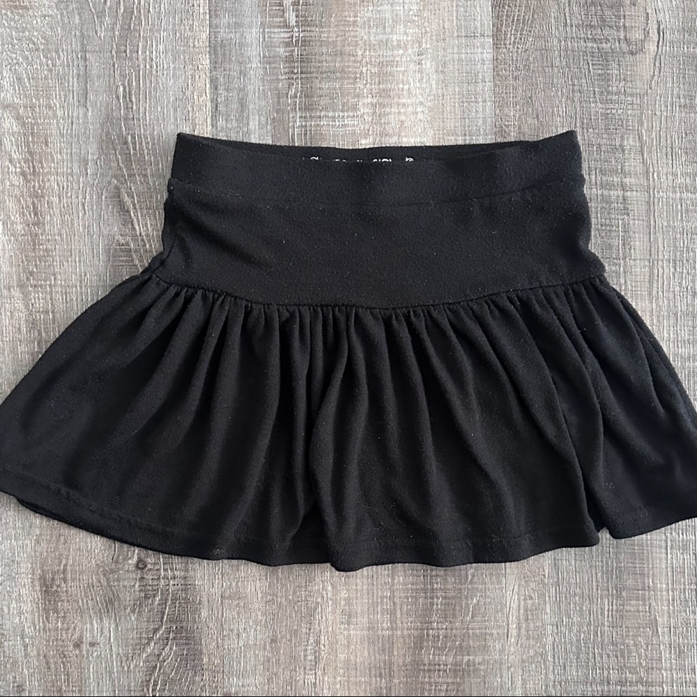 💞 Little Girls Size XS (4-5) Black Skirt